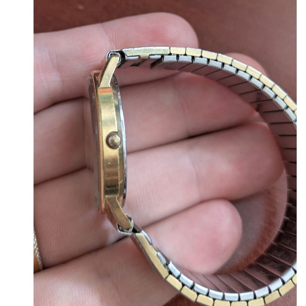 Bulova Accutron IAM Union Watch Gold Tone Quartz Speidel Band 33mm Machinists - Picture 3 of 7